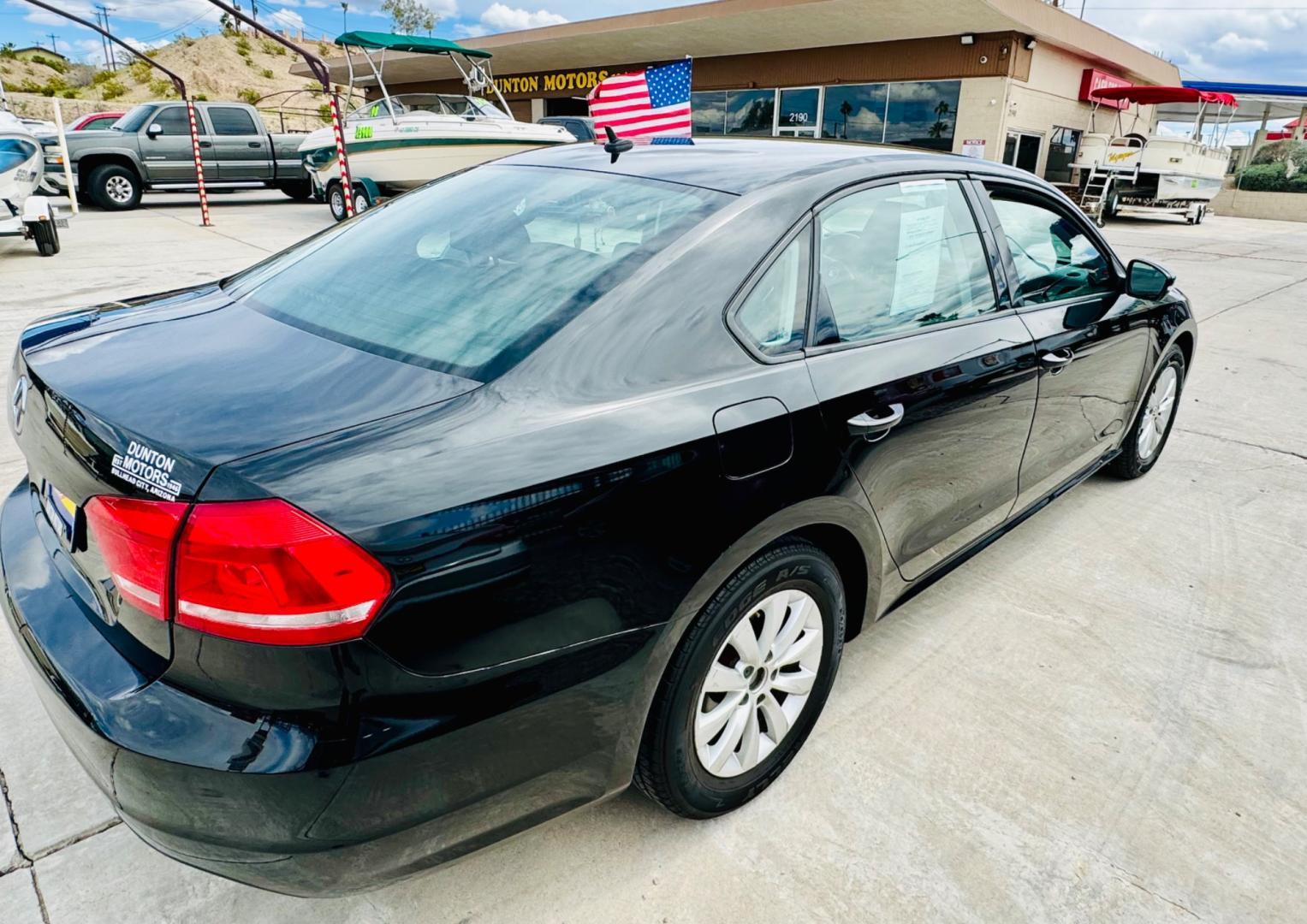 2013 Black /black Volkswagen Passat , located at 2190 Hwy 95, Bullhead City, AZ, 86442, (928) 704-0060, 0.000000, 0.000000 - 2013 Volkswagen Passat. automatic. completely serviced. New tires. Free warranty. Free carfax. In house financing. buy here pay here. - Photo#3